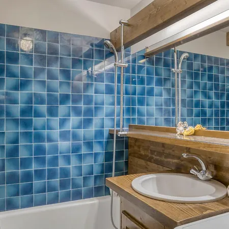 Confortable 2 Pieces, Terrasse, Wifi, Stationnement, Proche Pistes - Fr-1-453-317 Apartment *